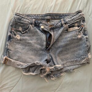 American Eagle mom short